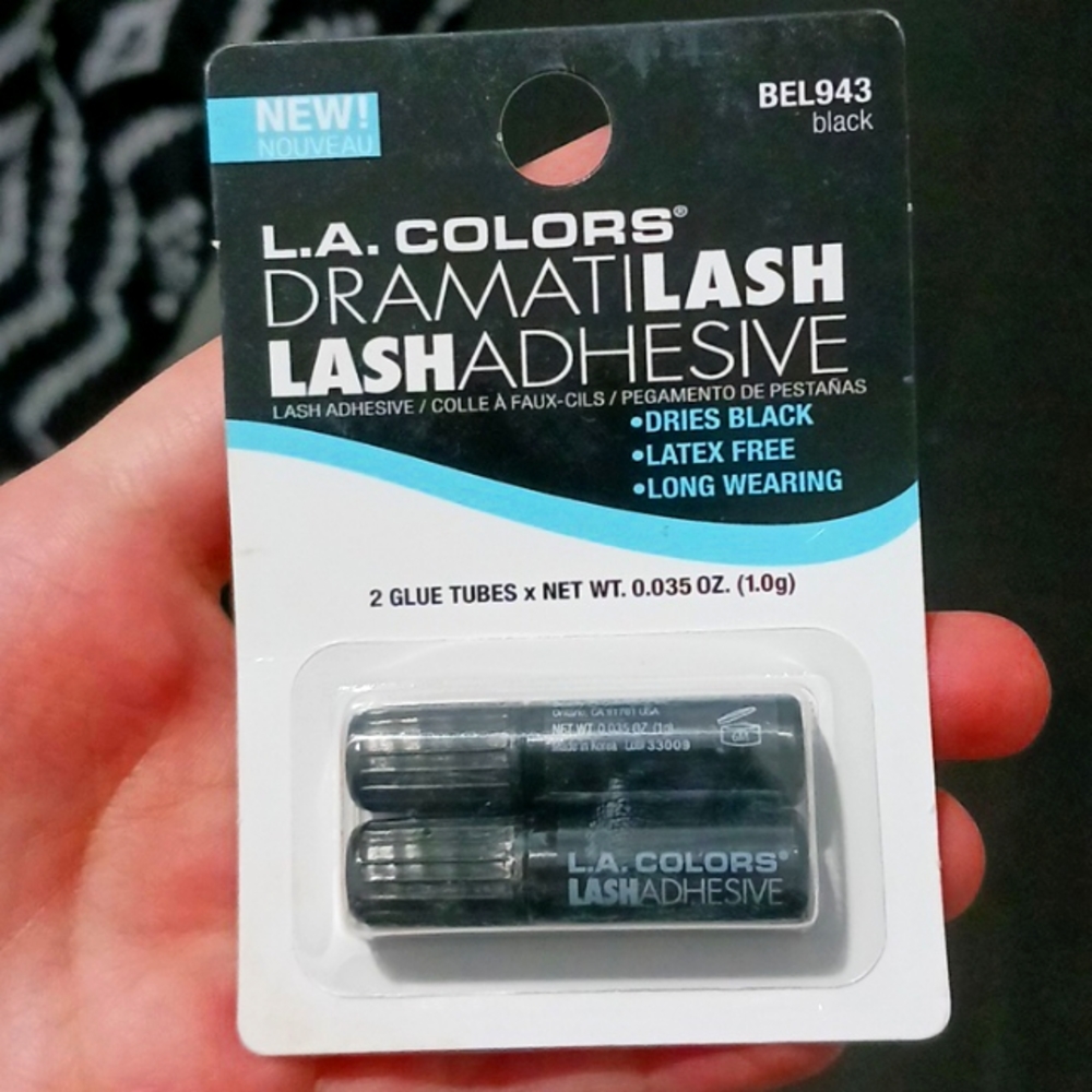 L.A. Colors Black eyelash glue 2